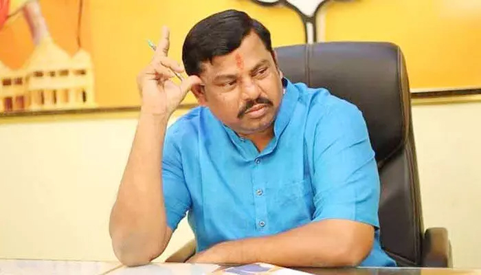 ఆ పథకాలకు నిధులు ఇటలీ నుంచి తెస్తారా..? కాంగ్రెస్‌పై రాజా సింగ్ సెటైర్