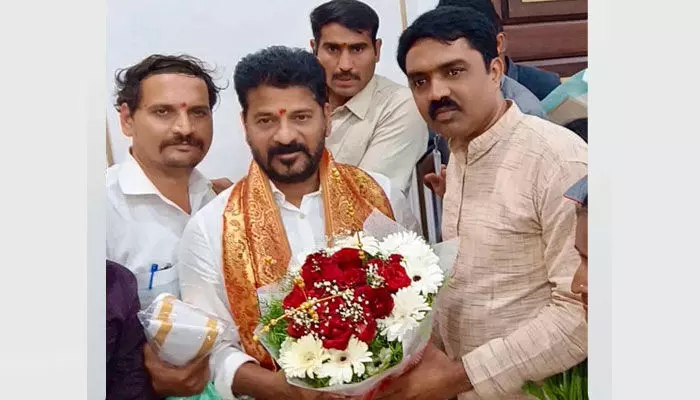 ‘పండిట్ వ్యవస్థను రద్దు చేయండి’.. రాష్ట్రీయ ఉపాధ్యాయ పండిత పరిషత్ డిమాండ్