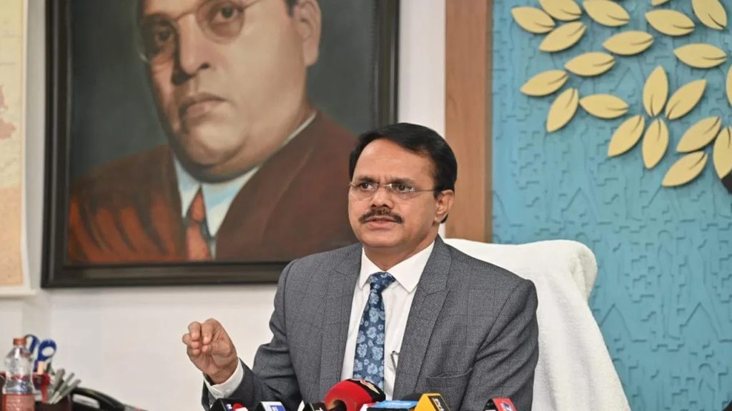 మే 1 నుంచి కొత్త ఉద్యోగాలకు నోటిఫికేషన్లు జారీ చేస్తాం.. టీజీపీఎస్సీ ఛైర్మన్‌ బుర్రా వెంకటేశం