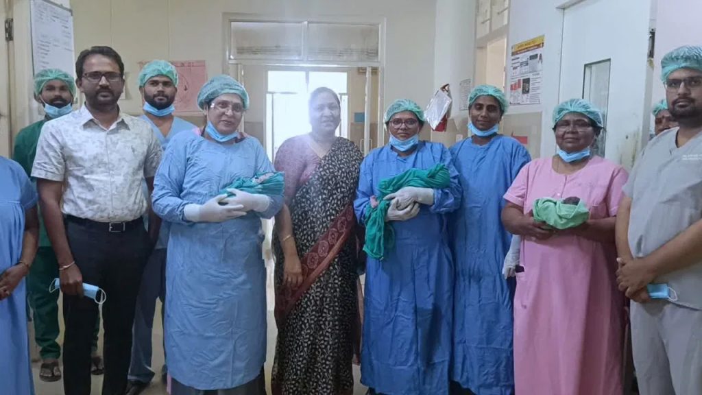 పెళ్లైన 8 ఏళ్ల తర్వాత ఆమె కడుపు పండింది.. ఒకే కాన్పులో ముగ్గురు