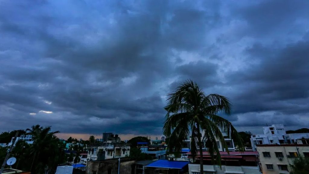ఏపీలో వచ్చే 24 గంటల్లో ఉత్తరాంధ్రకు మోస్తరు వర్షాలు.. తాజా వెదర్ రిపోర్ట్