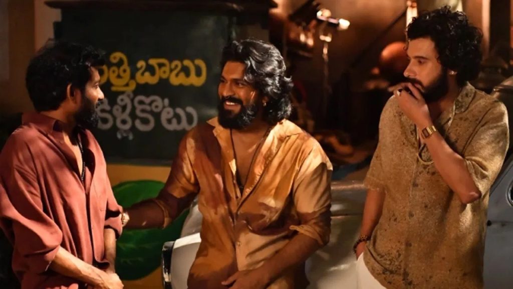 ఏమున్నాడ్రా బాబూ.. రామ్ చరణ్ మాస్ లుక్ అదిరింది.. పెద్ది సెట్స్ నుంచి ఫోటోస్ షేర్ చేసిన బుచ్చిబాబు..