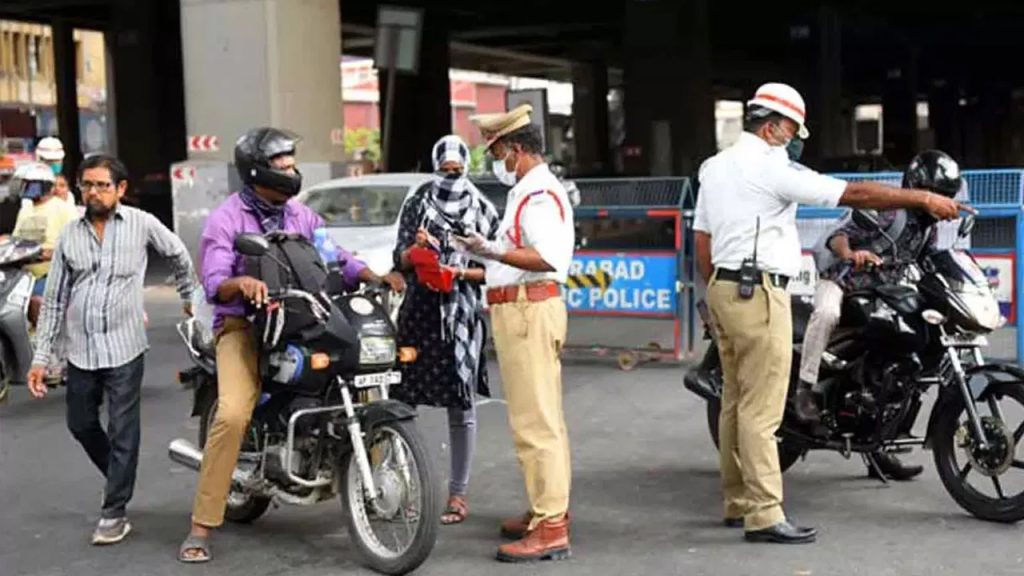 ఇక ట్రాఫిక్‌ రూల్స్‌ మరింత కఠినం.. చెల్లించని చలాన్‌లపై మరిన్ని ఛార్జీలు!