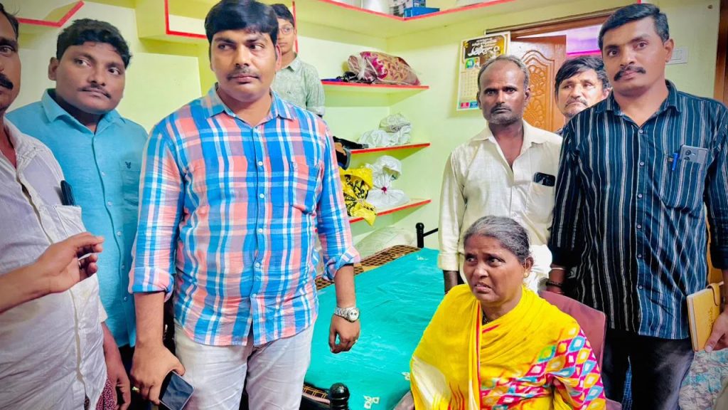 అడవిలో వెళ్తూ దారి తప్పిన మహిళ.. ముప్పై గంటలైనా జాడలేదు.. డ్రోన్లు ఎగరవేసి చూడగా