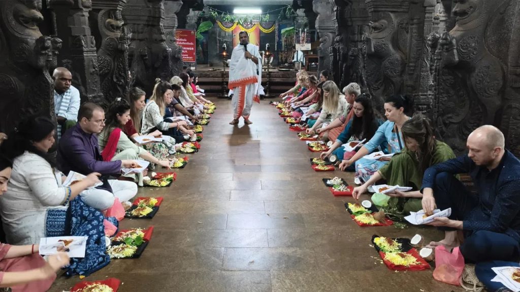 ఇది కదా సనాతన ధర్మం గొప్పతనం.. రాహు కేతు పూజ చేసిన పదుల కొద్దీ రష్యన్లు..