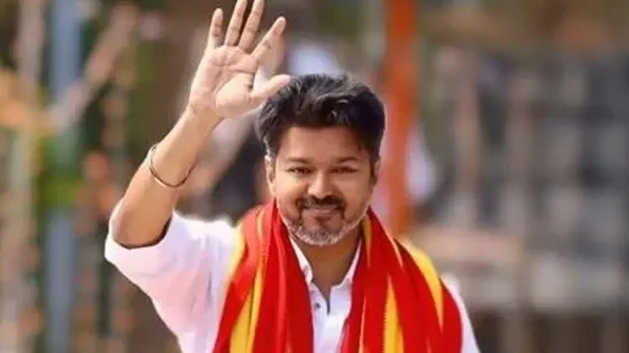 కోటి మందిలో ఒకే ఒక్కరికి ఉండే జాతకం ఇది.. విజయ్ ఫ్యూచర్ ఇక నుంచి ఎలా ఉండనున్నదంటే?