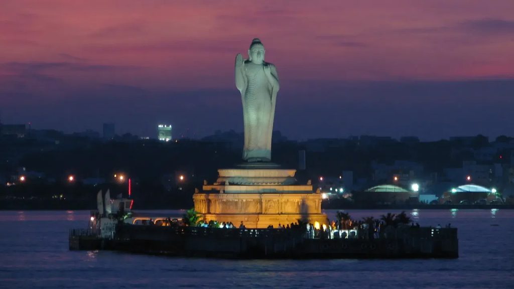 హైదరాబాద్ ప్రజలకు అదిరే న్యూస్.. హుస్సేన్ సాగర్ చుట్టూ సర్క్యూలర్ స్కైవాక్.. మరింత ఆహ్లాదకరంగా..